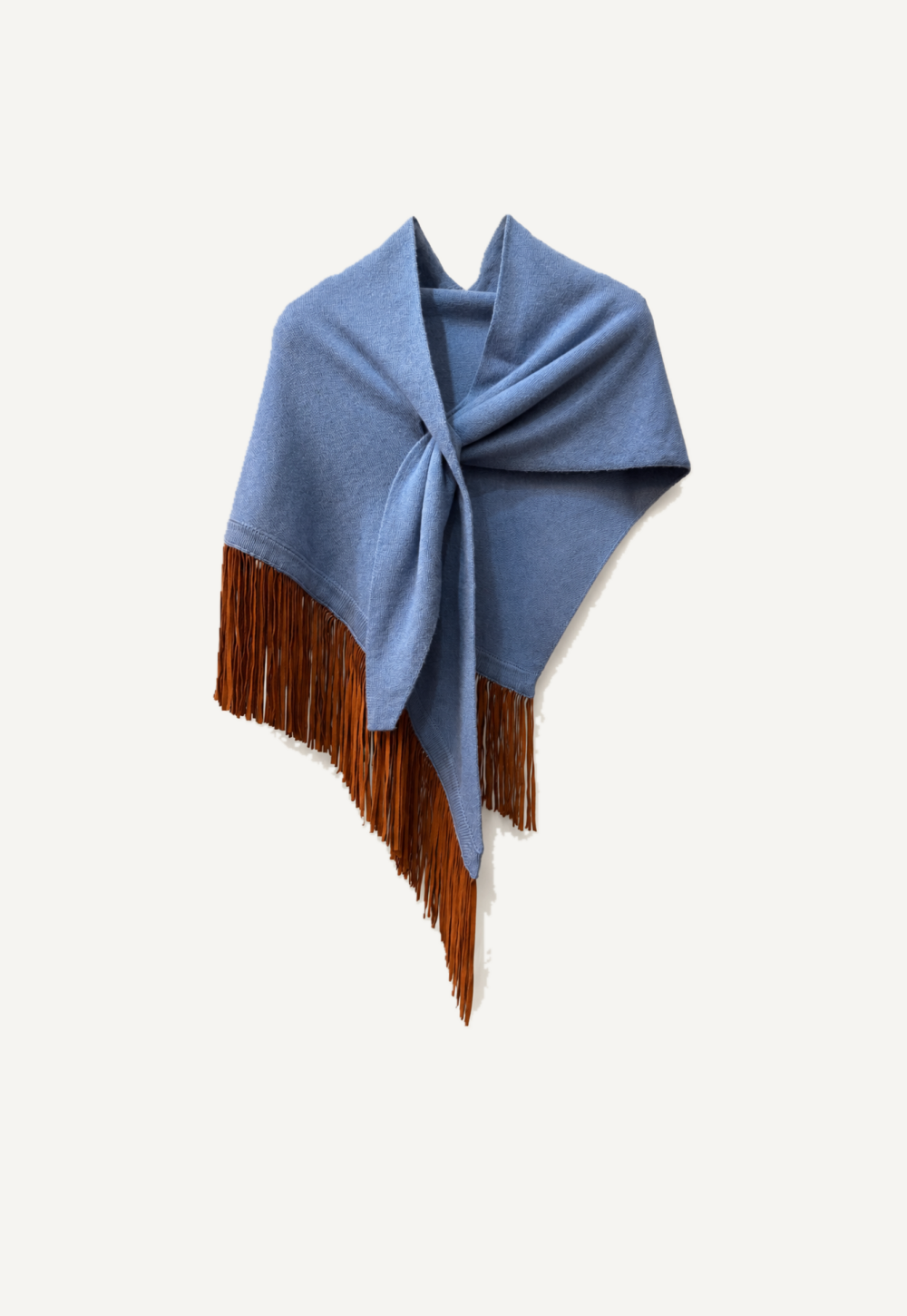 Antonia Zander Anina Triangolo Denim – denim-blue cashmere triangle shawl with contrasting leather fringes, front view.