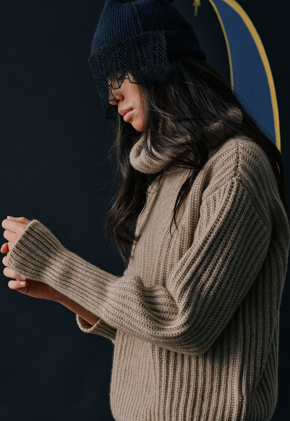 Cashmere turtleneck sweater in beige with ribbed texture, side view, Autumn Winter 2026 collection