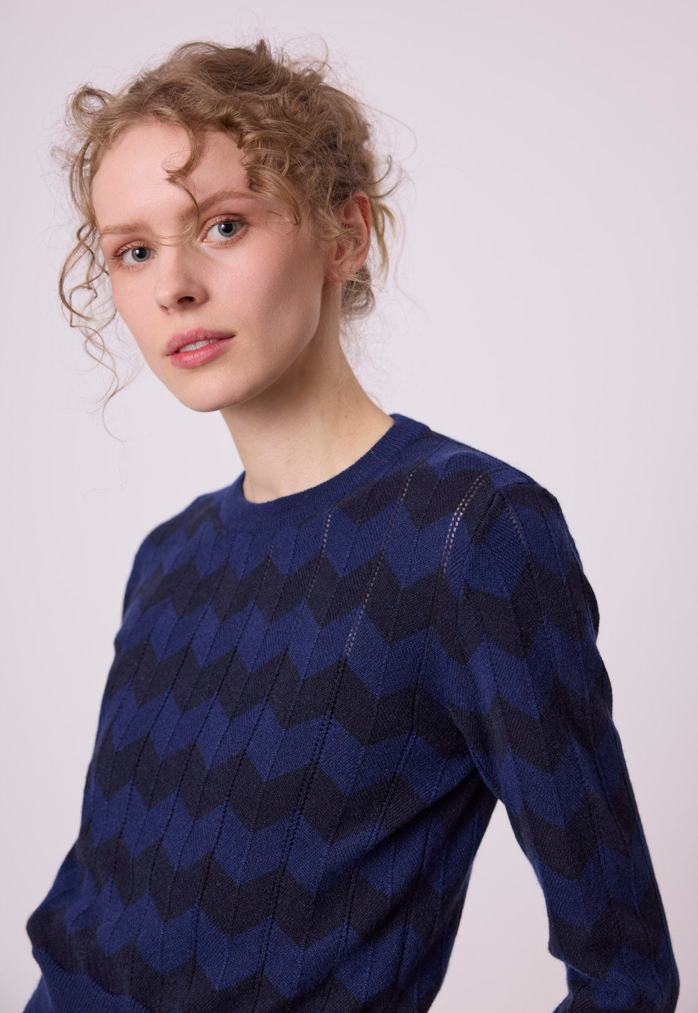 Antonia Zander Zicka Sweater knit detail.