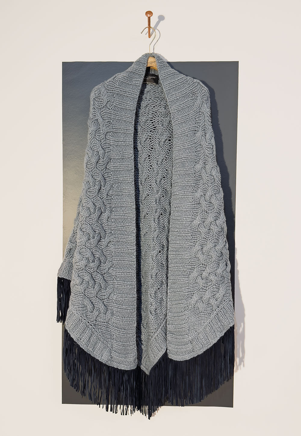 The Stola Camoscio Belle Ombre