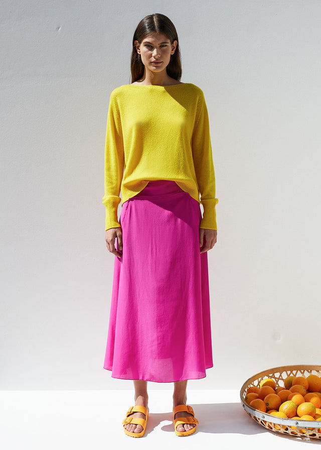 calf long silk skirt with zipper to close and pockets. luxurious silk skrit made in germany y hand. subtle a-line